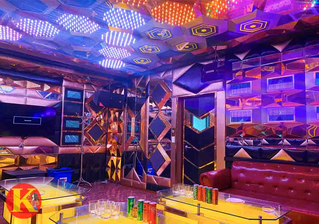 Karaoke Wizard 30 Phạm Hồng Thái | Đặt Bàn | Karaokehanoi.com