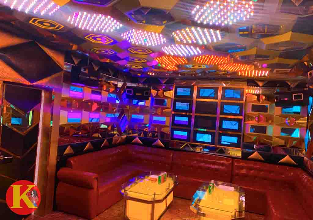 Karaoke Wizard 30 Phạm Hồng Thái | Đặt Bàn | Karaokehanoi.com