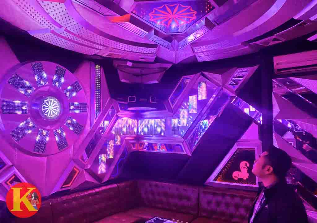 Karaoke Wizard 30 Phạm Hồng Thái | Đặt Bàn | Karaokehanoi.com